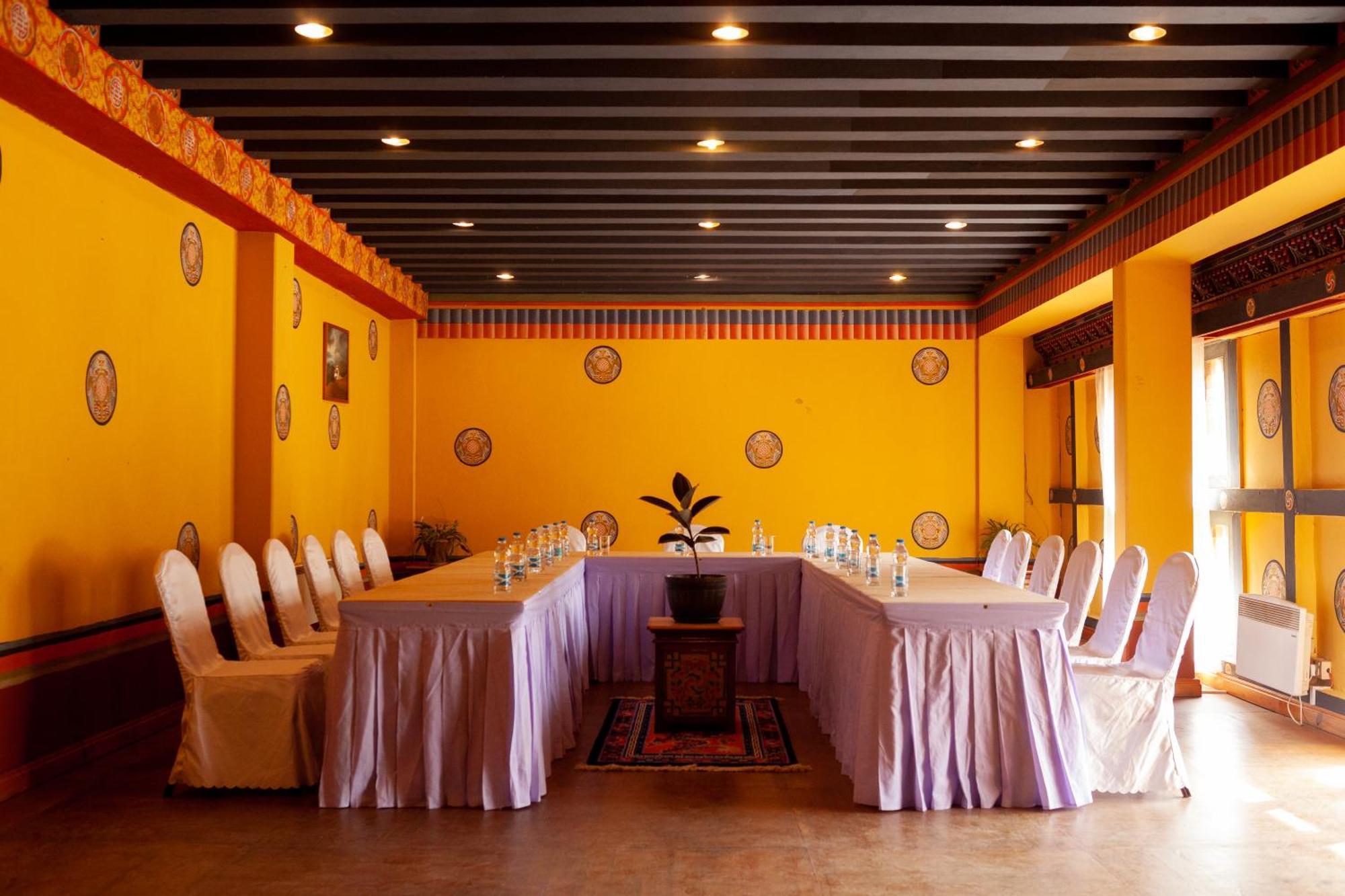 Hotel Olathang พาโร ภายนอก รูปภาพ